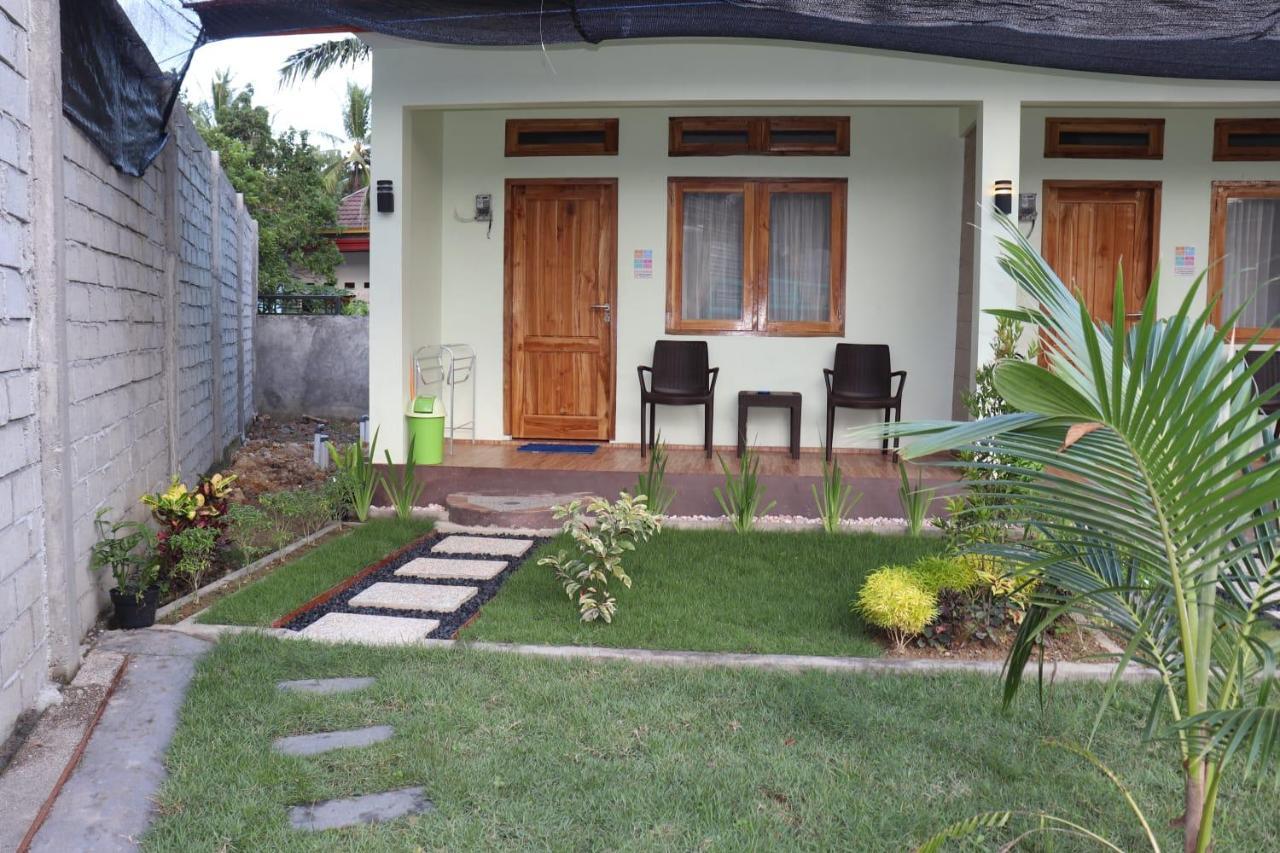 Room 212 Kuta  ภายนอก รูปภาพ